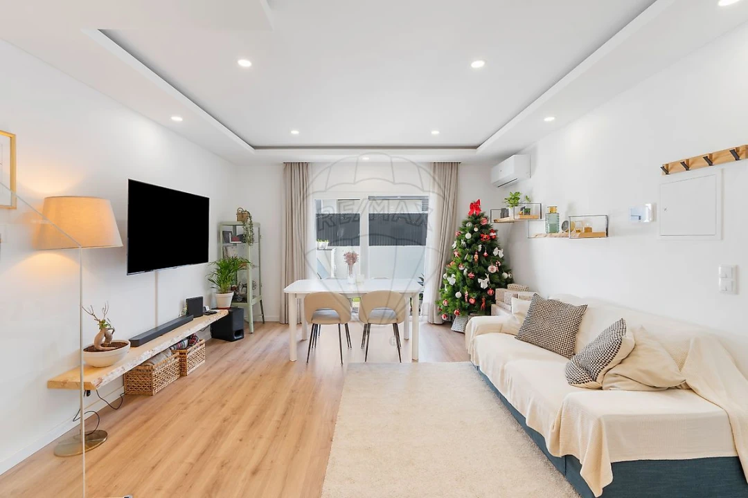 Moradia T3 para Venda em Fernao Ferro Foto 11