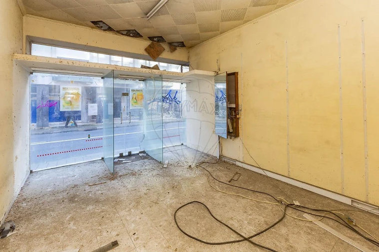 Prédio para Venda em Paranhos Foto 15