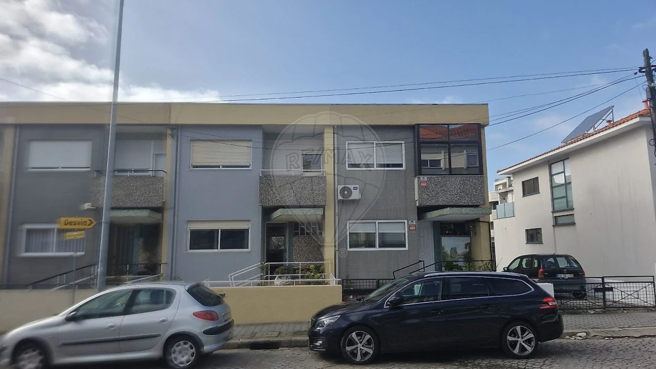 Moradia T3 para Arrendamento em Mafamude e Vilar do Paraíso Foto 1