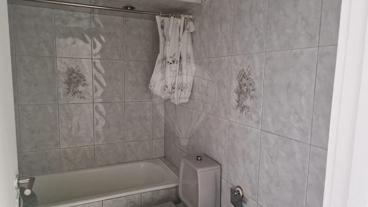 Moradia T3 para Arrendamento em Mafamude e Vilar do Paraíso Foto 12