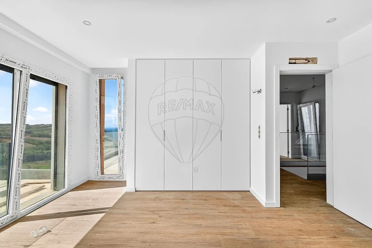 Moradia T4 para Venda em São Pedro da Cadeira Foto 48