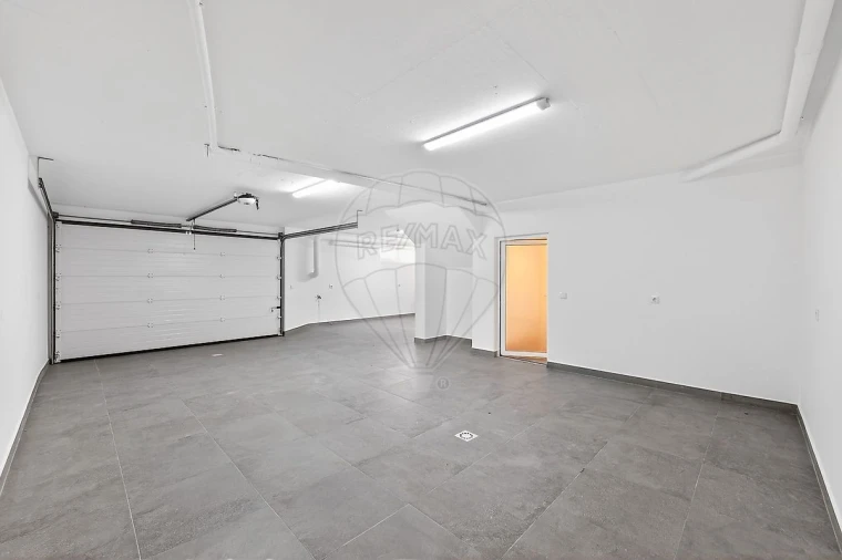 Moradia T4 para Venda em São Pedro da Cadeira Foto 40