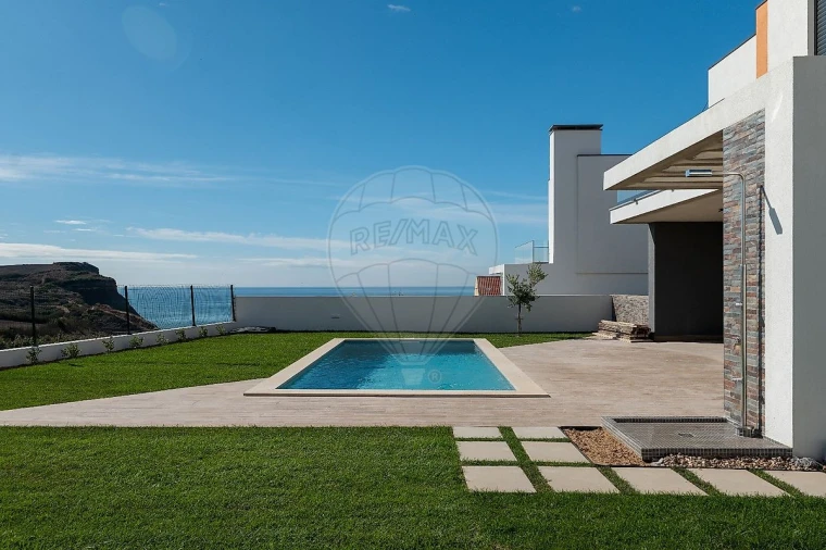 Moradia T4 para Venda em São Pedro da Cadeira Foto 7