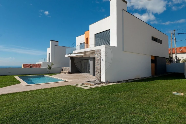 Moradia T4 para Venda em São Pedro da Cadeira Foto 3