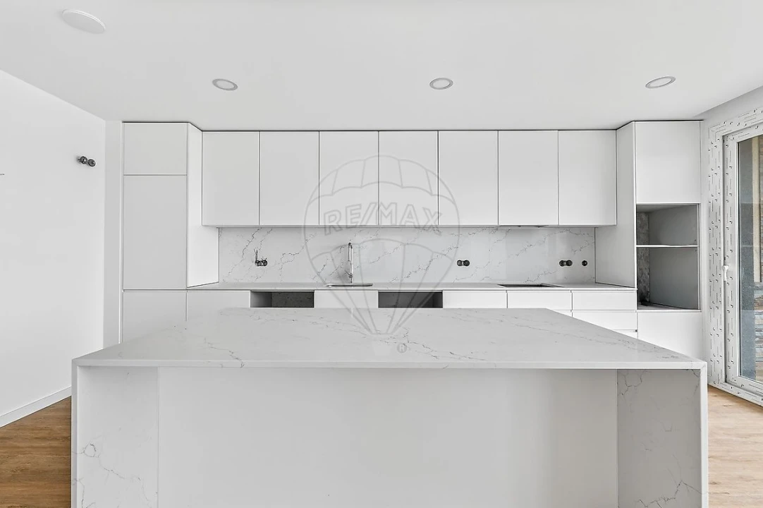 Moradia T4 para Venda em São Pedro da Cadeira Foto 30