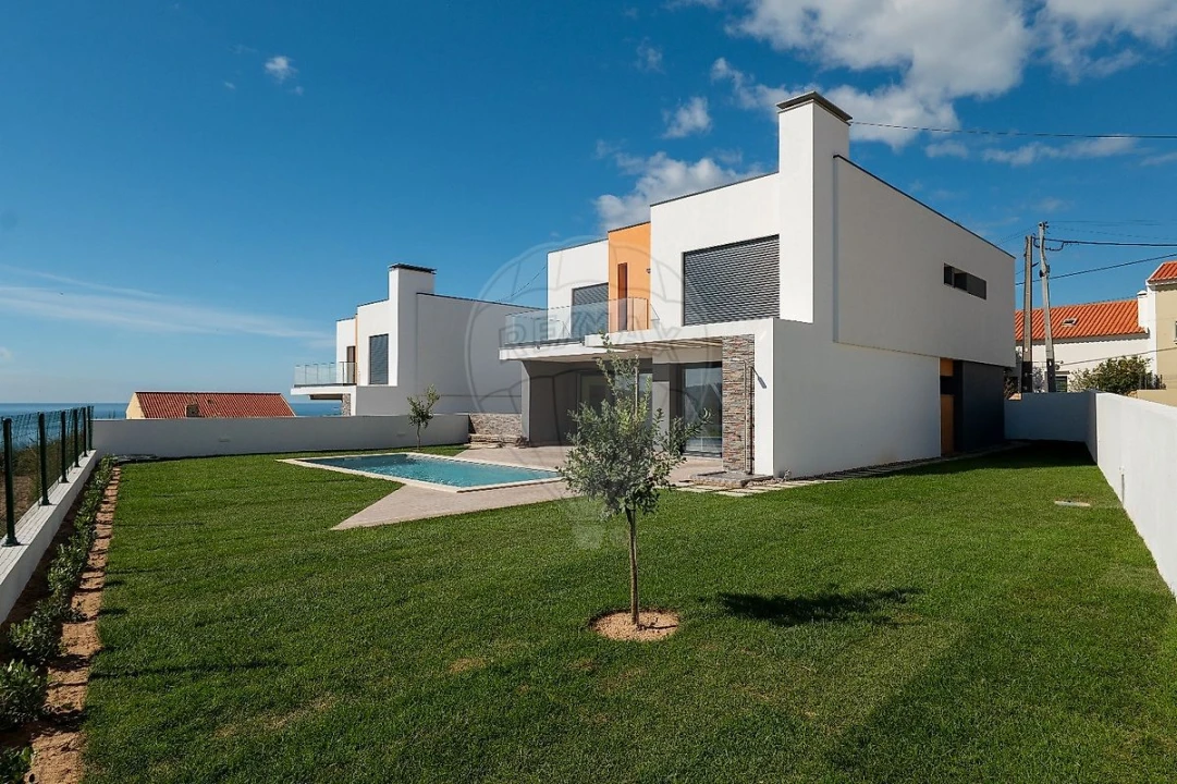 Moradia T4 para Venda em São Pedro da Cadeira Foto 2