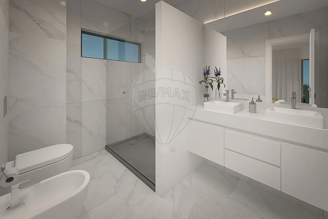 Moradia T4 para Venda em São Pedro da Cadeira Foto 15