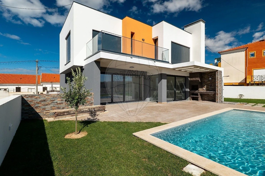 Moradia T4 para Venda em São Pedro da Cadeira Foto 6