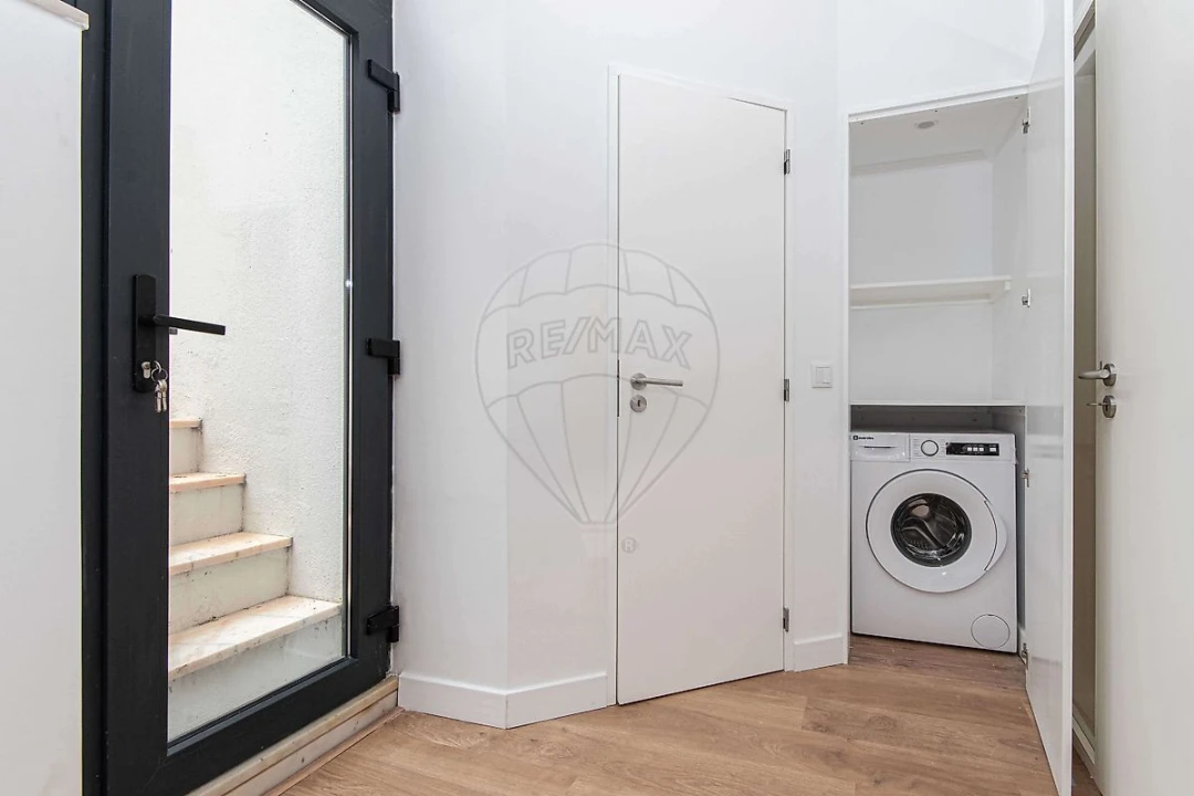 Apartamento T2 para Arrendamento em Beato Foto 14