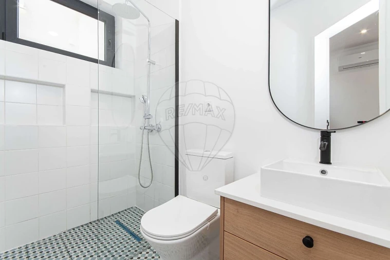 Apartamento T2 para Arrendamento em Beato Foto 5