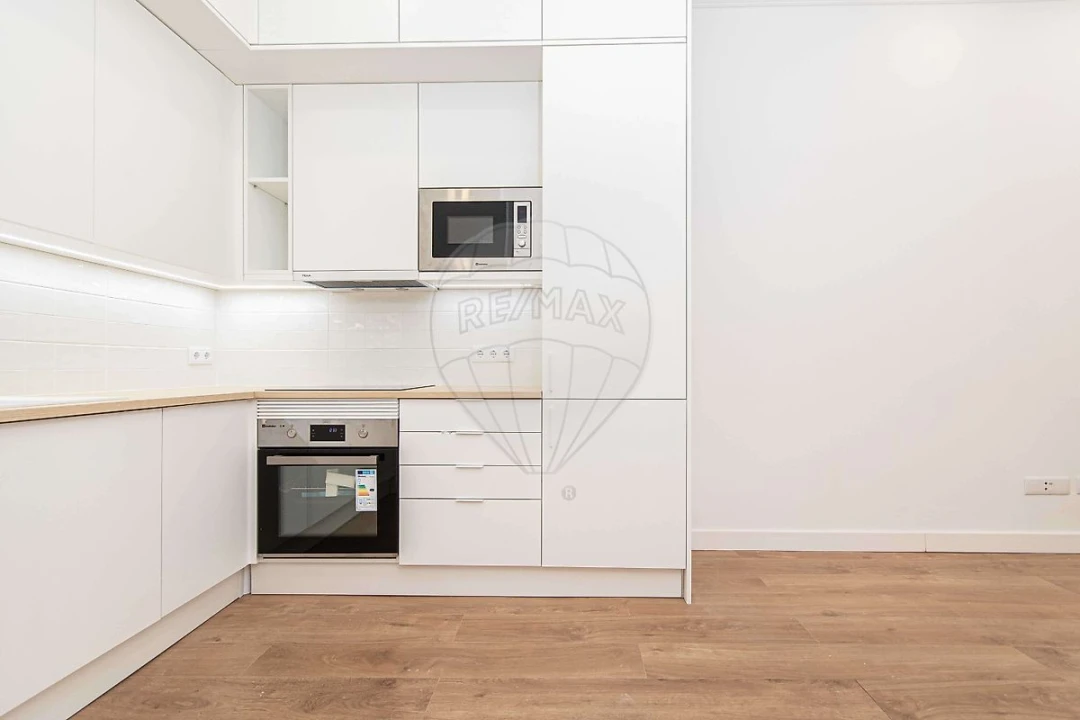 Apartamento T2 para Arrendamento em Beato Foto 10