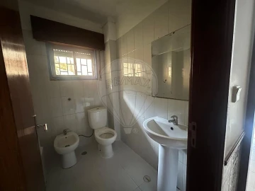 Apartamento T1 para Venda em Agualva e Mira-Sintra