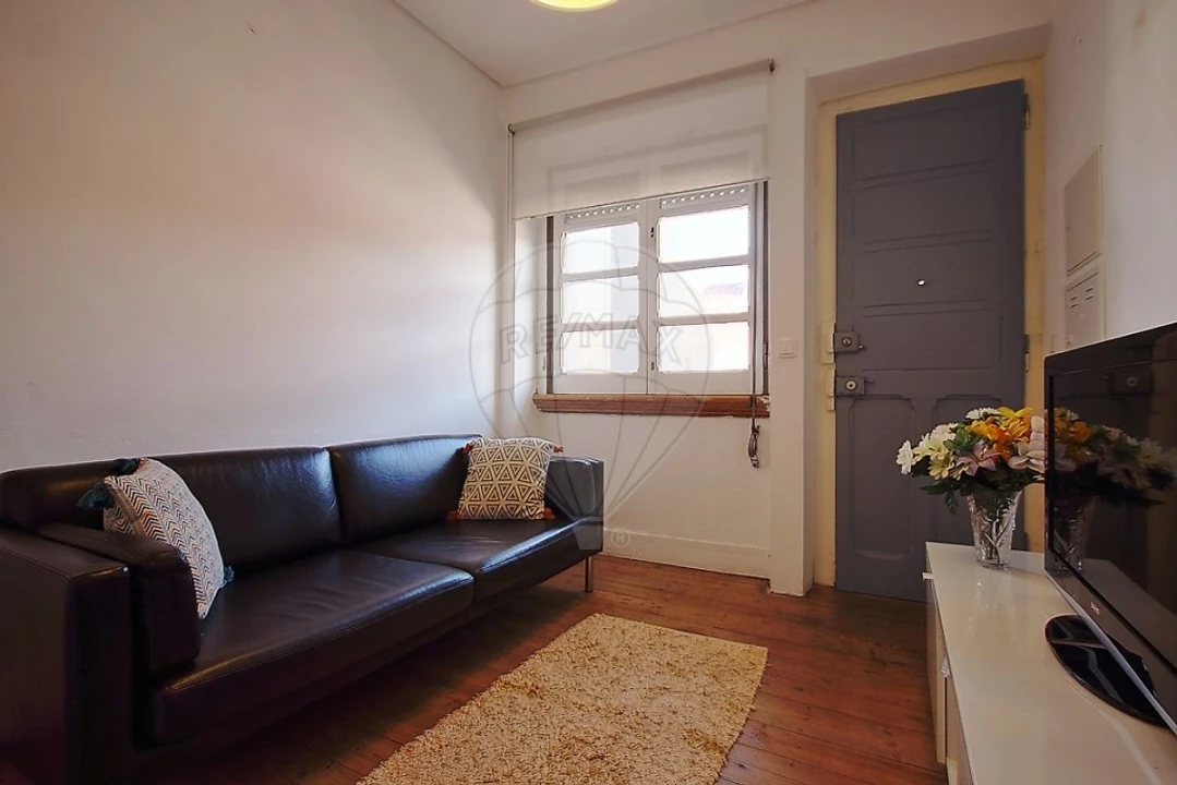 Apartamento T1 para Venda em Beato Foto 2