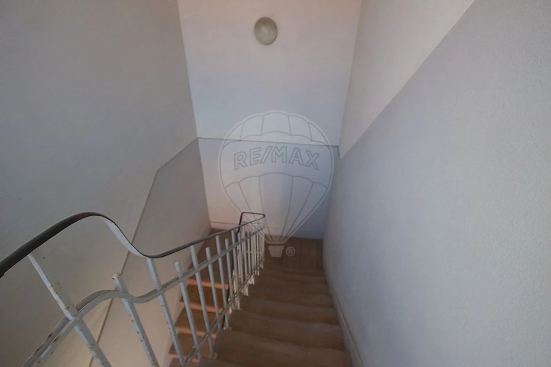 Apartamento T1 para Venda em Beato Foto 18