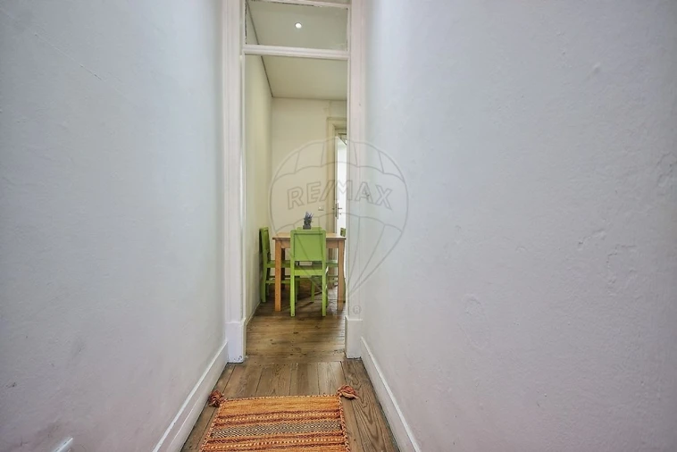 Apartamento T1 para Venda em Beato Foto 7