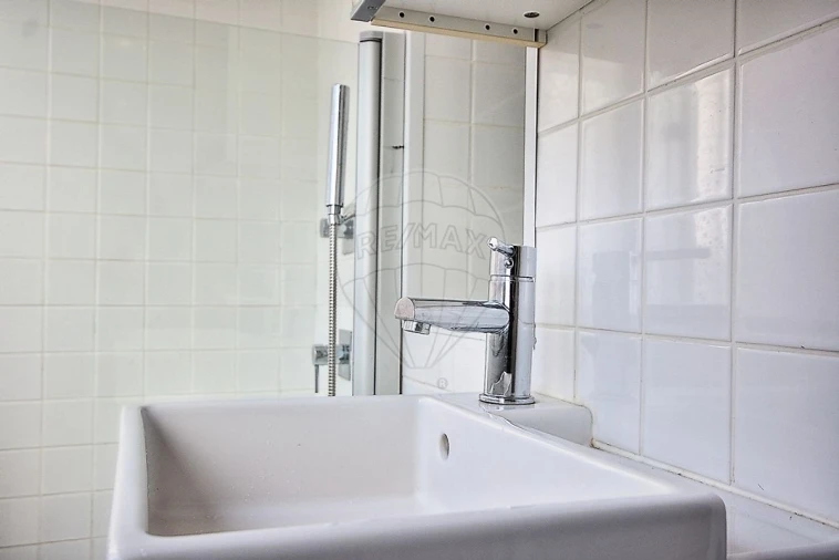 Apartamento T1 para Venda em Beato Foto 9