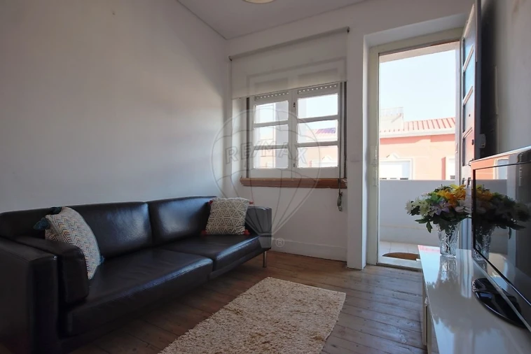 Apartamento T1 para Venda em Beato Foto 4