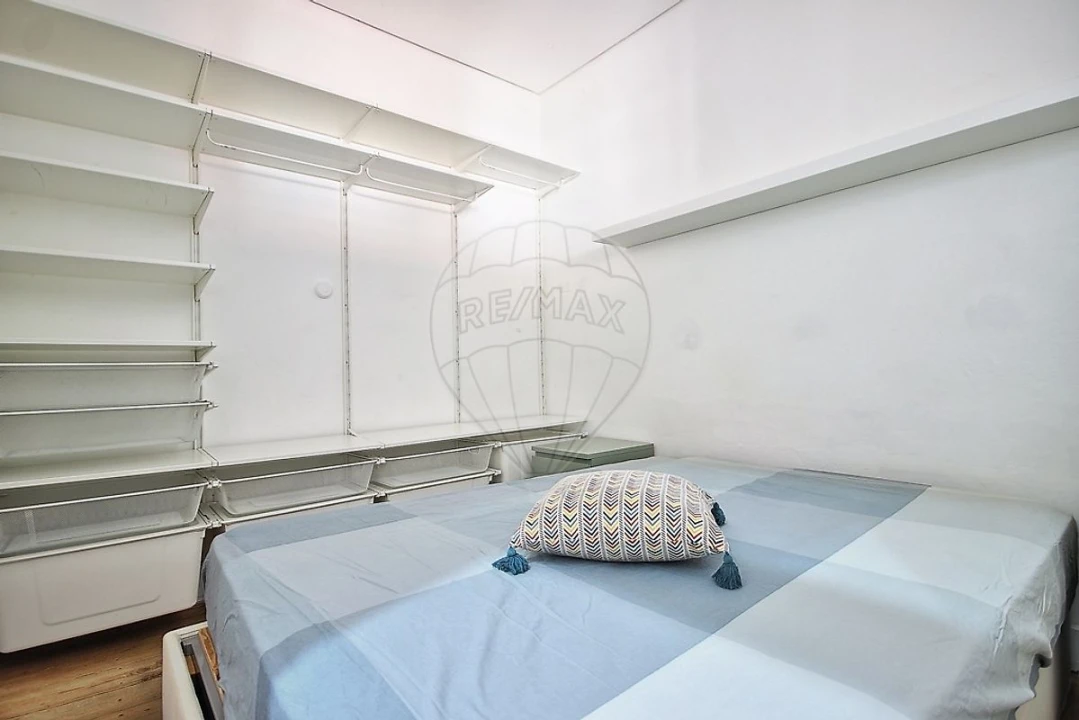 Apartamento T1 para Venda em Beato Foto 17