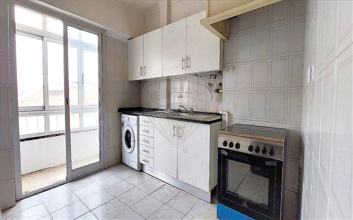 Apartamento T2 para Venda em Encosta do Sol Foto 1