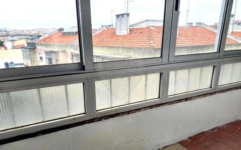 Apartamento T2 para Venda em Encosta do Sol Foto 3