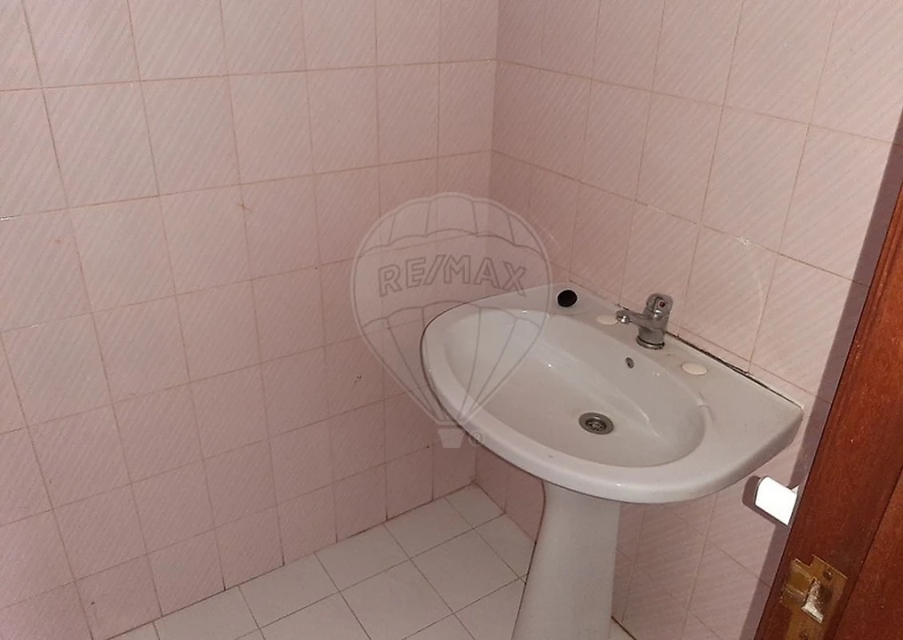 Apartamento T3 para Venda em Rio de Mouro Foto 9