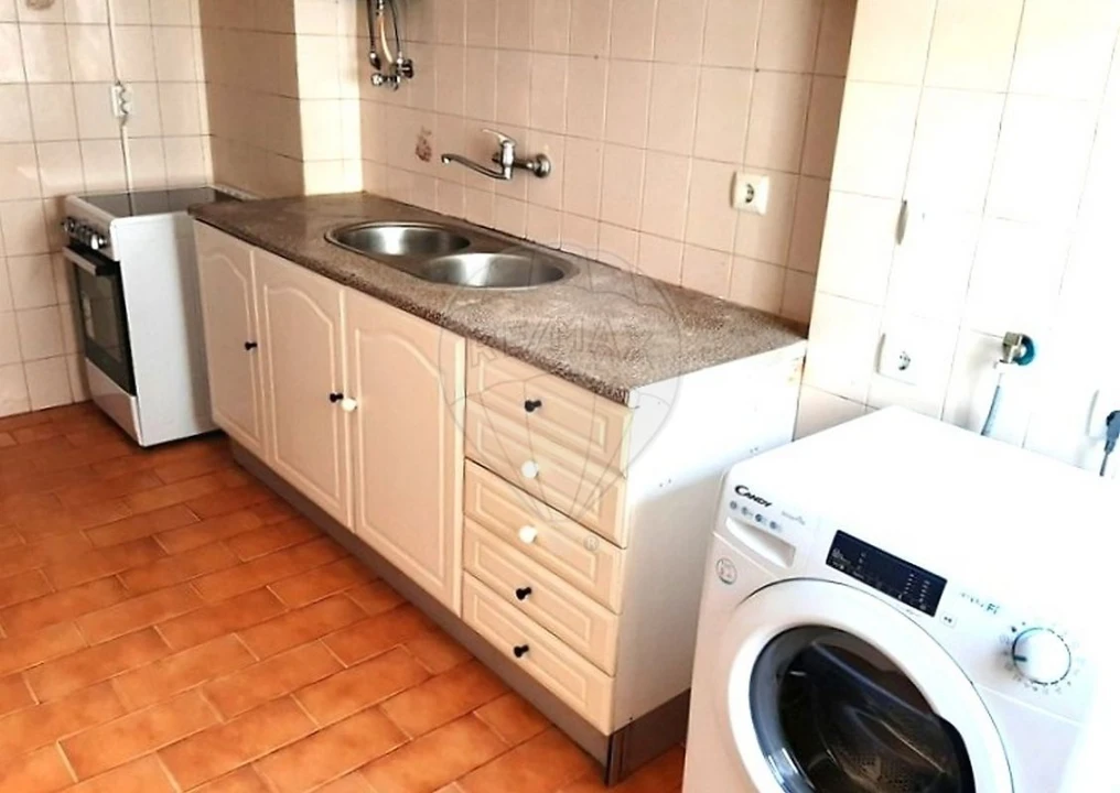 Apartamento T3 para Venda em Rio de Mouro Foto 3