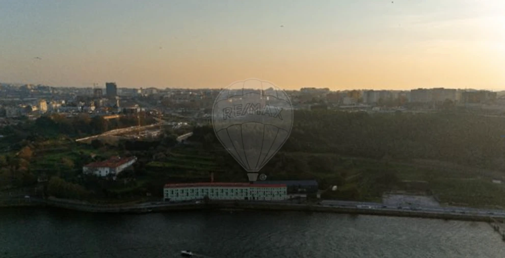 Apartamento T2 para Arrendamento em Santa Marinha e São Pedro da Afurada Foto 3