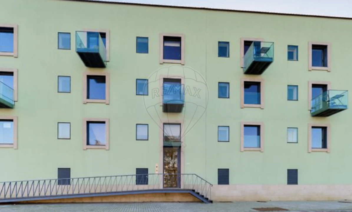 Apartamento T2 para Arrendamento em Santa Marinha e São Pedro da Afurada Foto 2