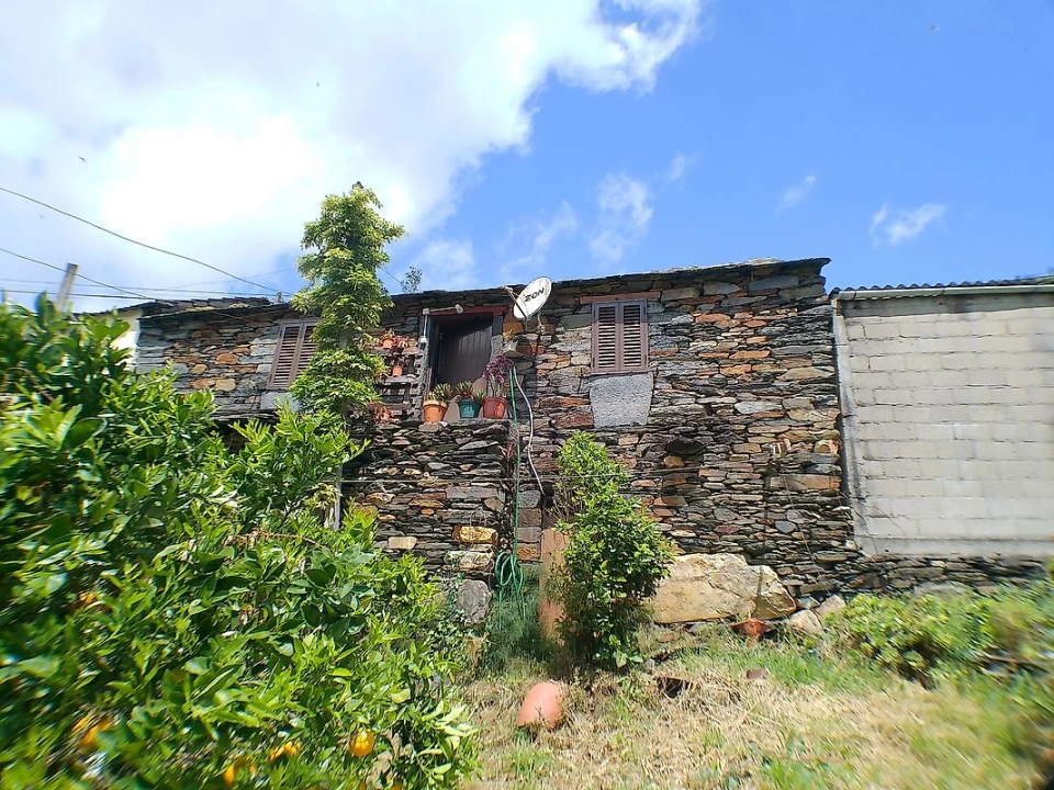 Moradia T1 para Venda em São Martinho das Moitas e Covas do Rio Foto 10