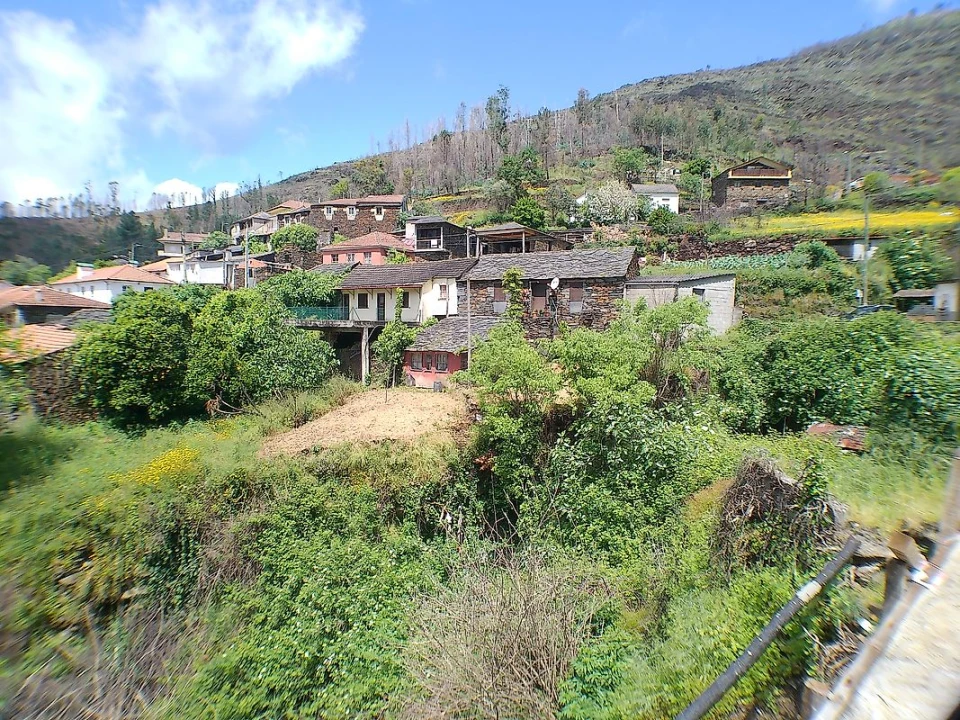 Moradia T1 para Venda em São Martinho das Moitas e Covas do Rio Foto 7