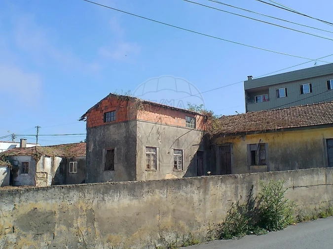 Moradia T4 para Venda em Esmoriz Foto 1