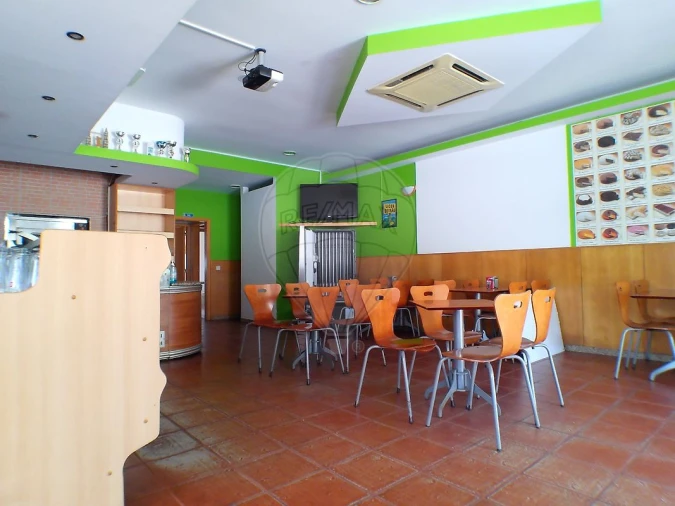 Negócio para Venda em Sebolido Foto 15