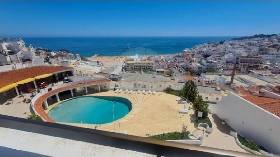 Armazém para Venda em Albufeira e Olhos de Água