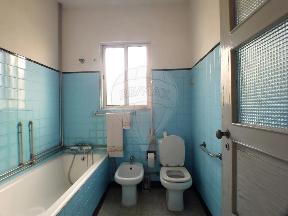 Moradia T4 para Venda em Argoncilhe Foto 14