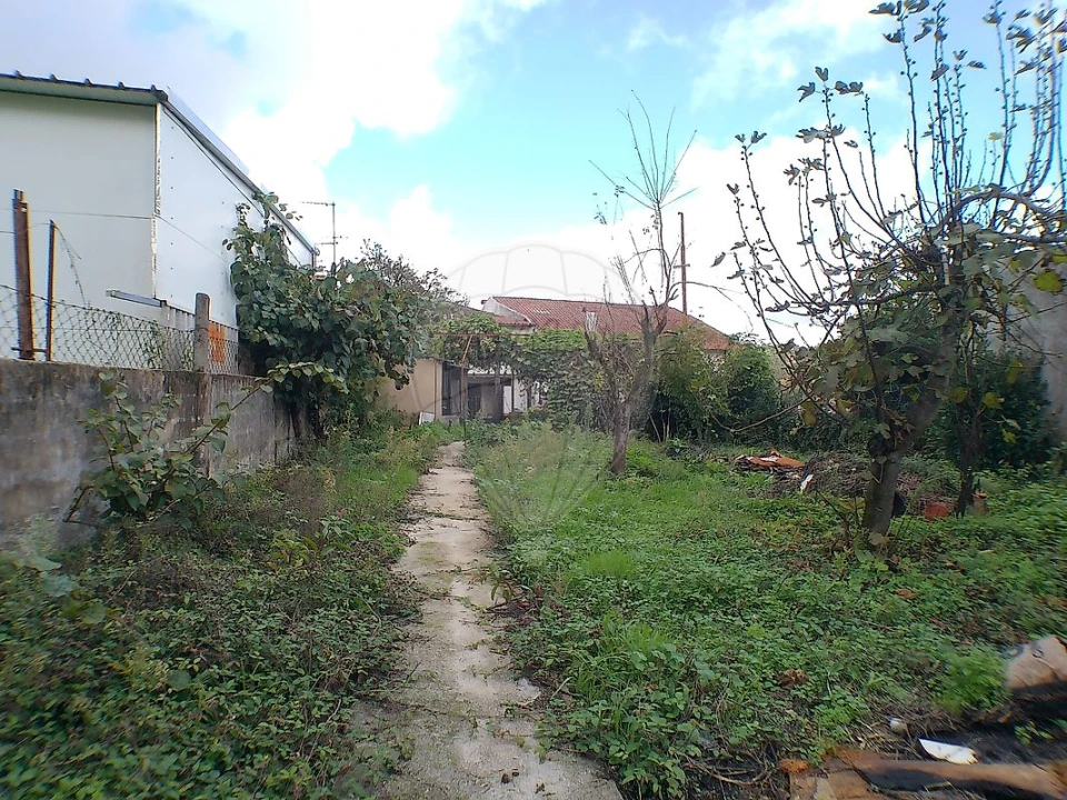 Moradia T4 para Venda em Argoncilhe Foto 22