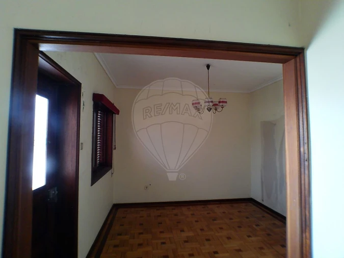 Moradia T4 para Venda em Argoncilhe Foto 9