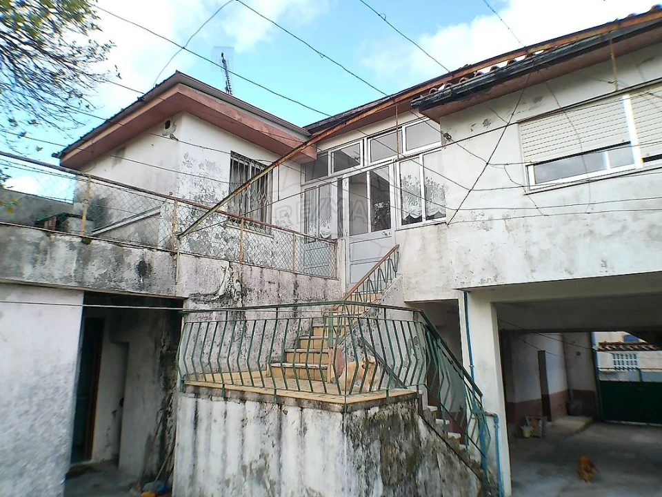 Moradia T4 para Venda em Argoncilhe Foto 27