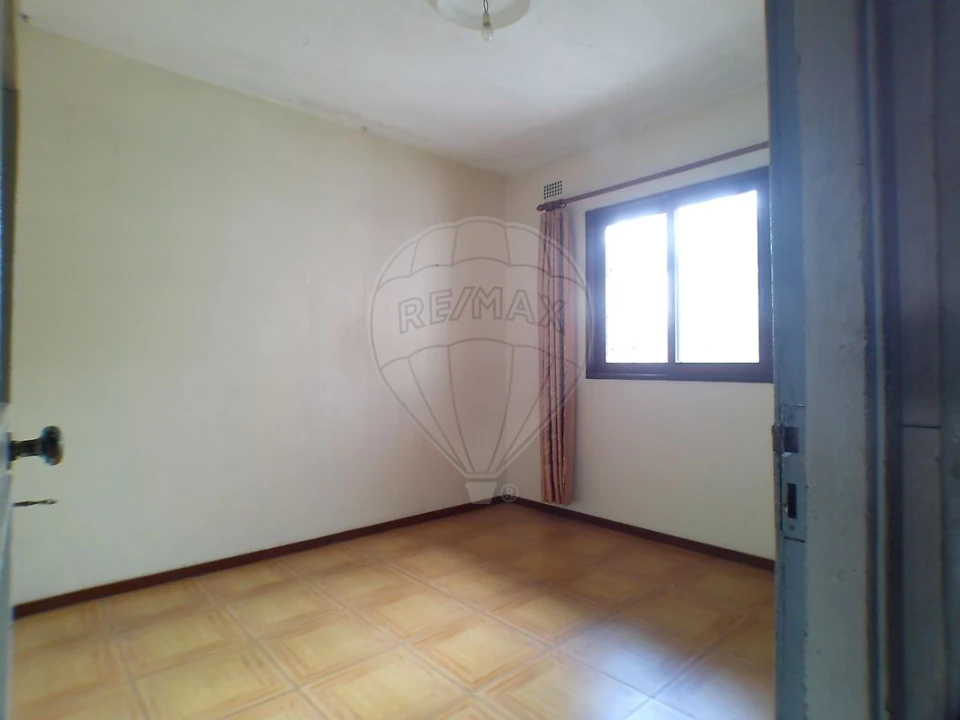 Moradia T4 para Venda em Argoncilhe Foto 16