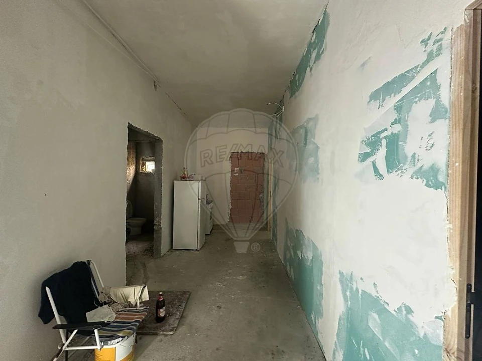 Loja para Venda em Sacavém e Prior Velho Foto 4