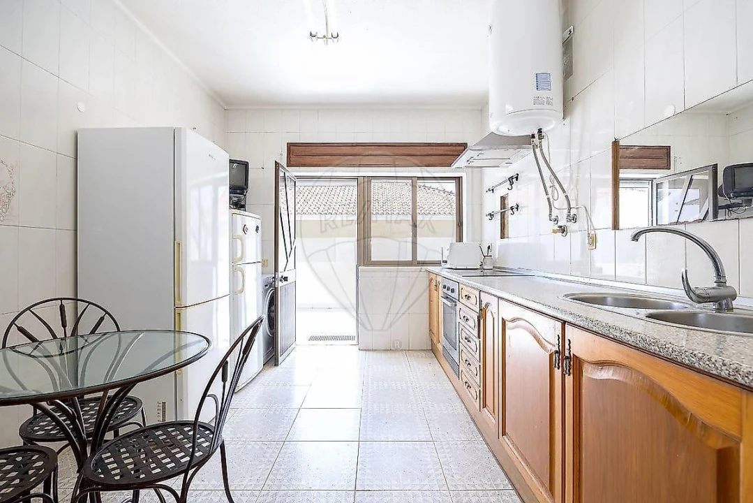 Moradia T6 para Venda em Caparica e Trafaria Foto 18