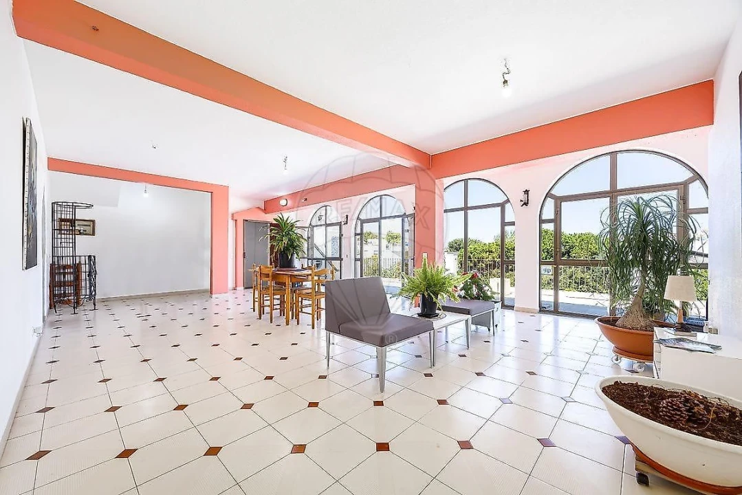 Moradia T6 para Venda em Caparica e Trafaria Foto 17