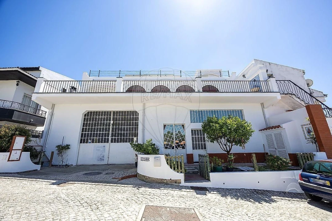 Moradia T6 para Venda em Caparica e Trafaria Foto 3