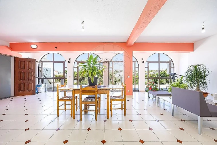 Moradia T6 para Venda em Caparica e Trafaria Foto 13