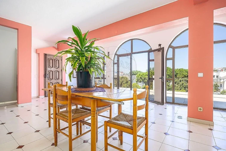 Moradia T6 para Venda em Caparica e Trafaria Foto 16