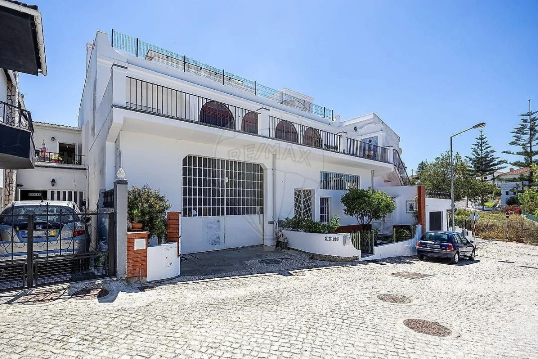 Moradia T6 para Venda em Caparica e Trafaria Foto 2