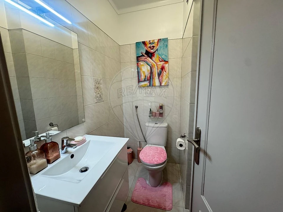 Apartamento T2 para Arrendamento em Rio de Mouro Foto 21