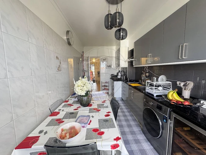 Apartamento T2 para Arrendamento em Rio de Mouro Foto 9