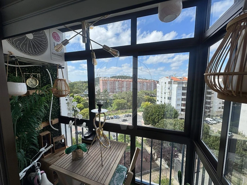 Apartamento T2 para Arrendamento em Rio de Mouro Foto 5