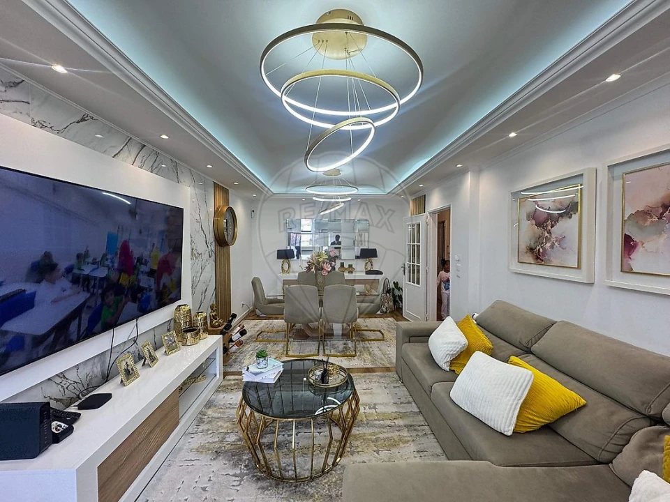 Apartamento T2 para Arrendamento em Rio de Mouro Foto 1