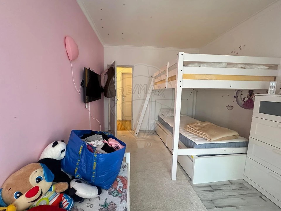 Apartamento T2 para Arrendamento em Rio de Mouro Foto 17